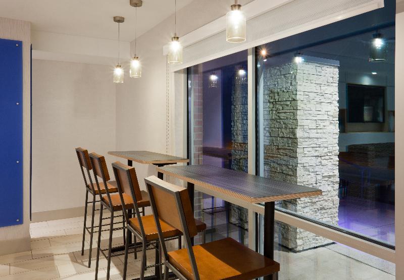 Holiday Inn Express And Suites Des Moines Downtown By Ihg Екстер'єр фото